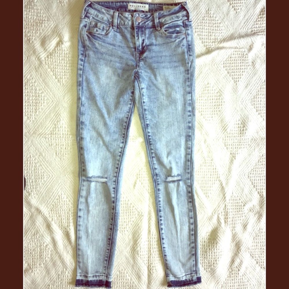 Bullhead Mid Rise Ripped Skinny Jeans Size 24